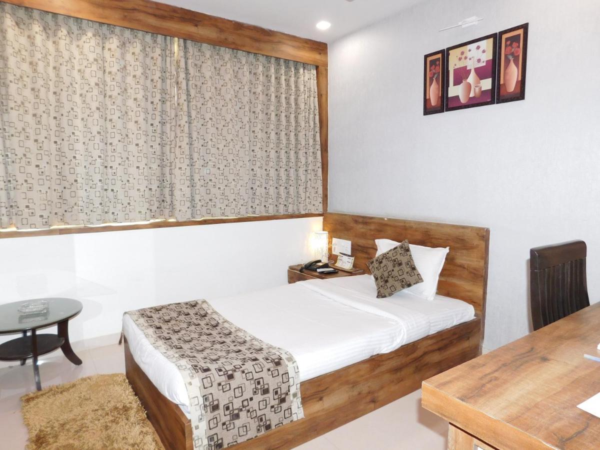 Hotel Shiva Club And Resort Mundra Dış mekan fotoğraf