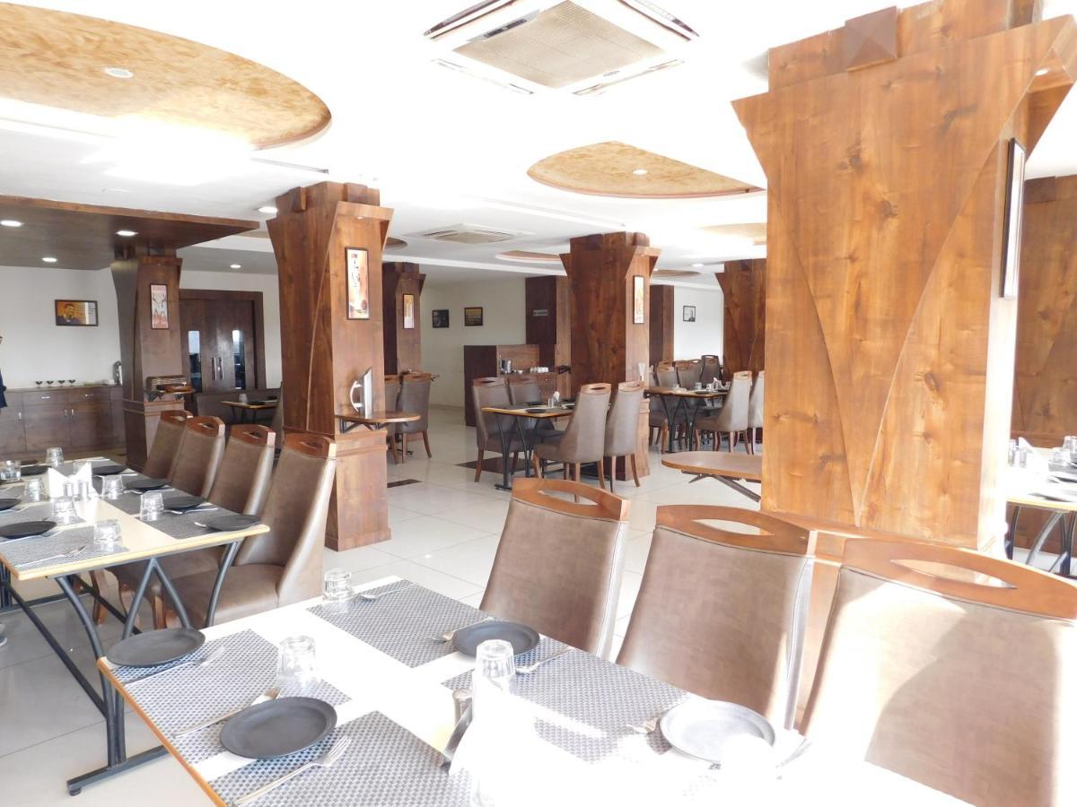 Hotel Shiva Club And Resort Mundra Dış mekan fotoğraf
